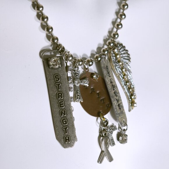 Handmade metal dangle charm necklace - Strength, believe, faith - Picture 8 of 11